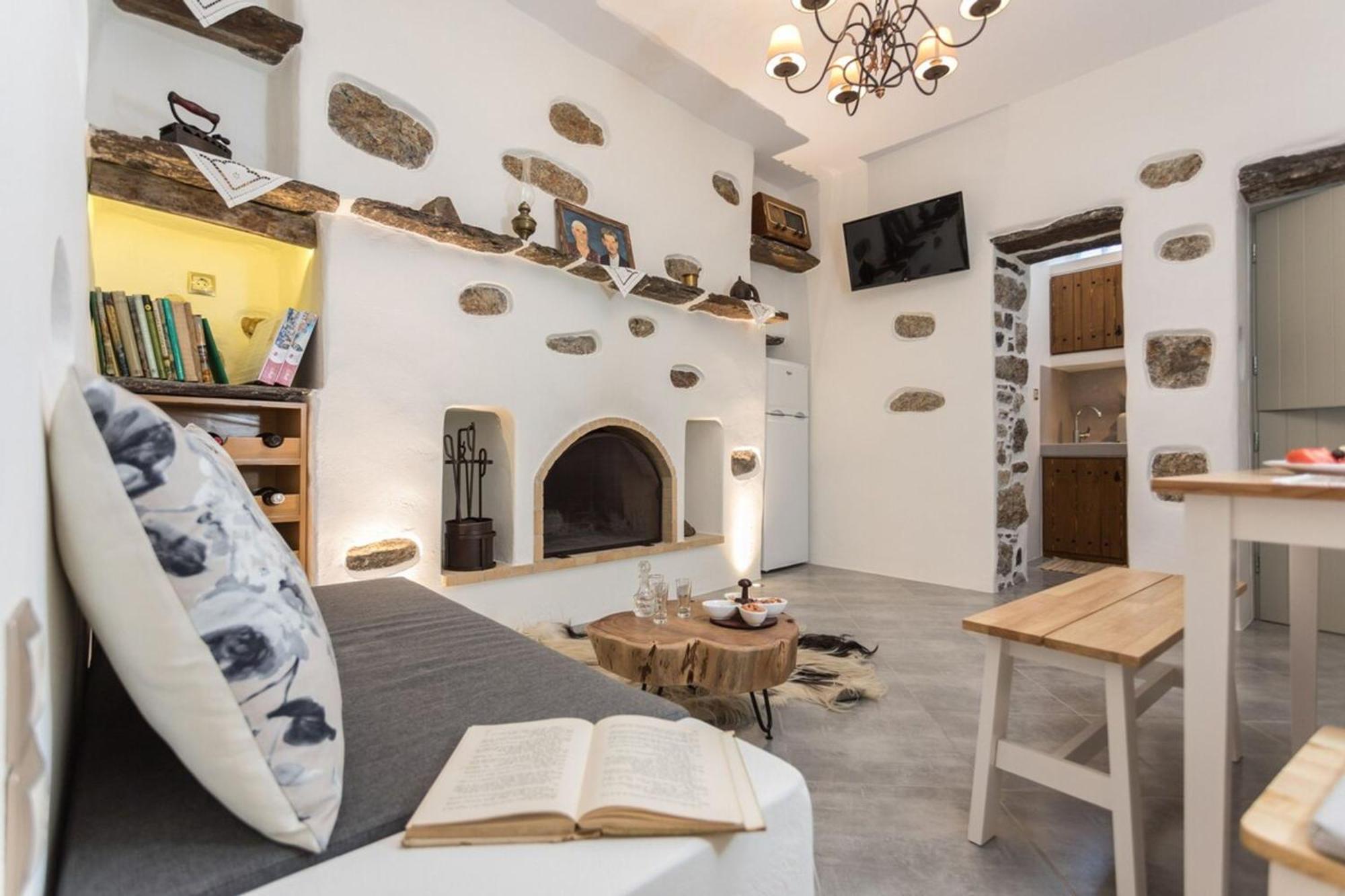Vakantiehuis Marina's Traditional Stone House *